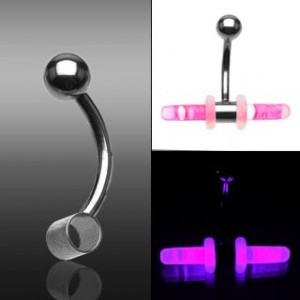 Piercing do pupíku pro svítící tyčku