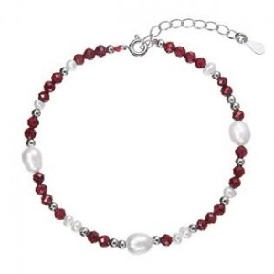 Stříbrný náramek s perlami a granáty
