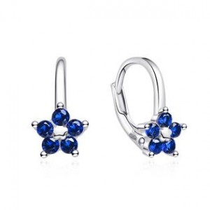 Stříbrné dívčí náušnice kytičky